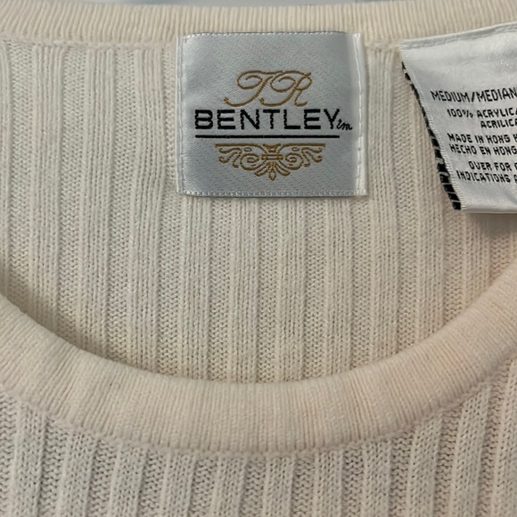 BENTLEY BUTTONDOWN LONG SLEEVE SWEATER SZ.MEDIUM - Picture 1 of 6